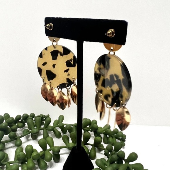 Tort Acrylic Dangle Earrings Gold Brown Round Preppy Lightweight Leaf Dangles - Picture 3 of 5